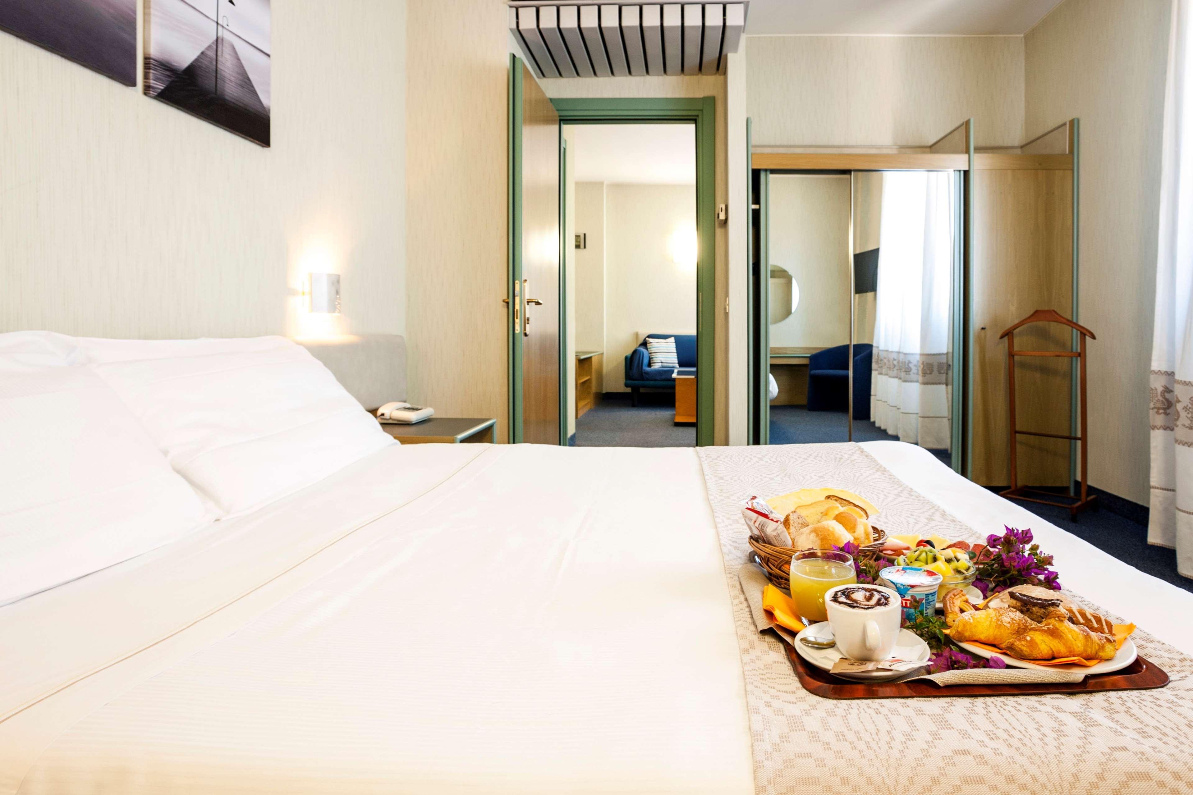Quartu SantʼElena Best Western Hotel Residence Italia מראה חיצוני תמונה